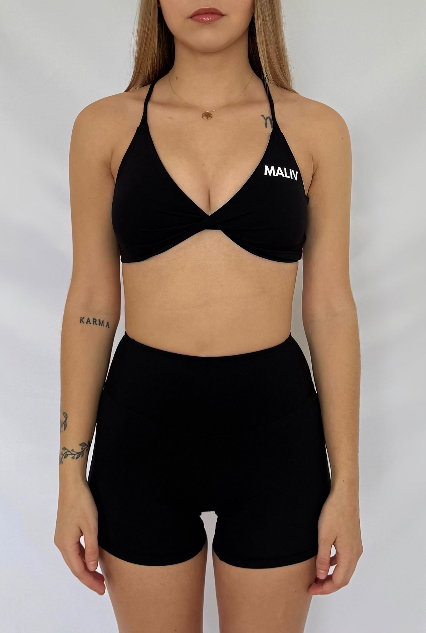 MAGNETIC LOVELY TWIST FRONT BLACK TOP